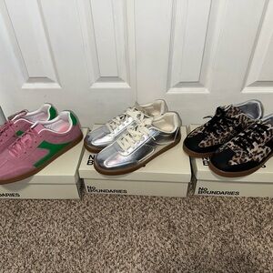 Women’s sneaker set of 3